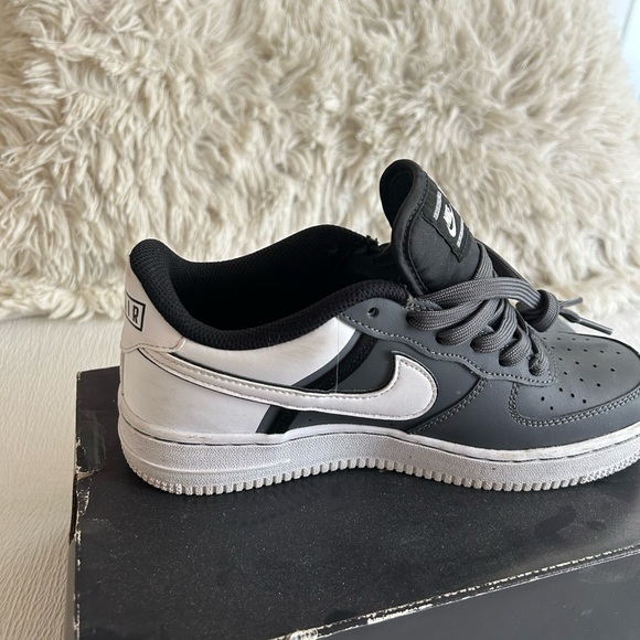 Nike Air Force - Picture 3 of 3